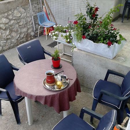 Apartment Vesna Milna  Ngoại thất bức ảnh