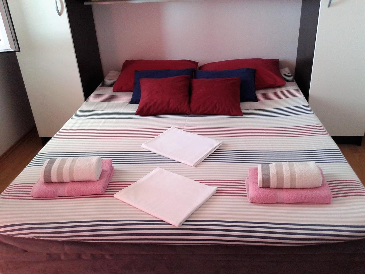 Apartment Vesna Milna  Ngoại thất bức ảnh